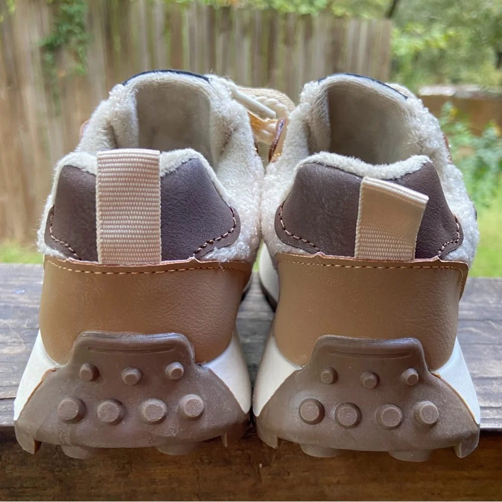 KEKEL Kids SOFT Leather Sports Sneakers Fur Lining Sz 12 Unisex Gender Neutral